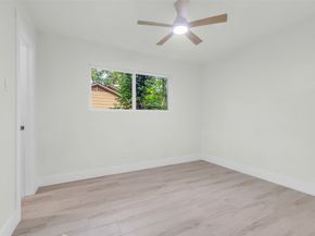 1602 Pine Oak Drive, Conroe TX 77304