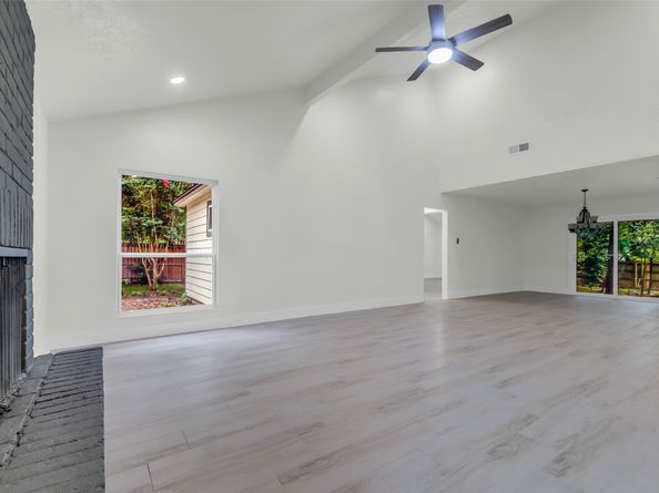 1602 Pine Oak Drive, Conroe TX 77304