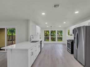 1602 Pine Oak Drive, Conroe TX 77304