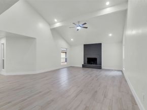 1602 Pine Oak Drive, Conroe TX 77304