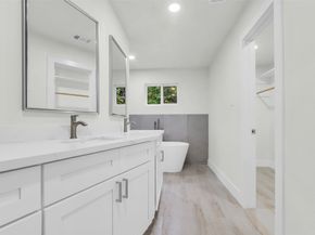 1602 Pine Oak Drive, Conroe TX 77304