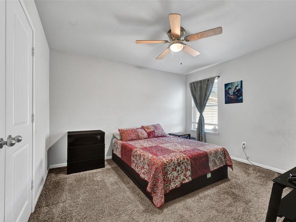 1410 Woods Lake Court, Houston TX 77047