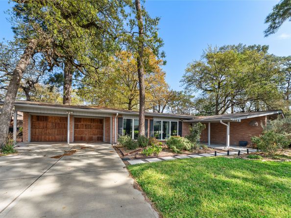 10134 Hanka Drive, Houston TX 77043