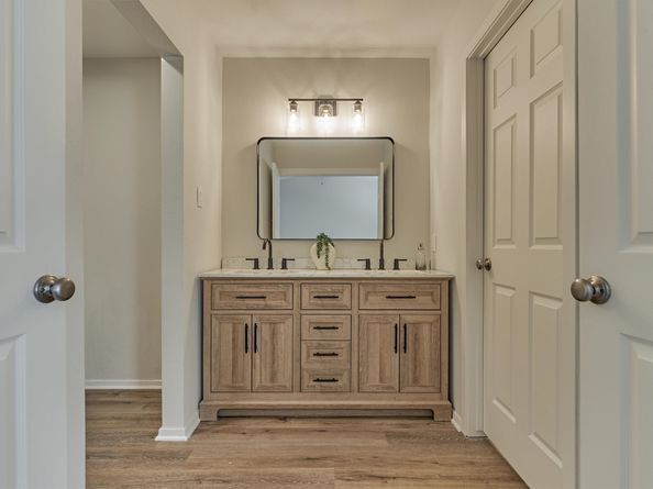 1 Fiddleleaf Court, The Woodlands TX 77381