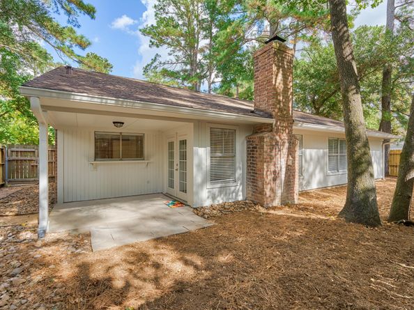 1 Fiddleleaf Court, The Woodlands TX 77381