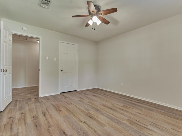 1 Fiddleleaf Court, The Woodlands TX 77381