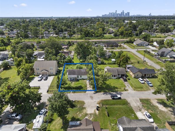 2314 Spence Street, Houston TX 77093