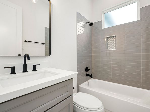 747 Dumble Street, Houston TX 77023