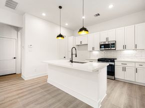 747 Dumble Street, Houston TX 77023