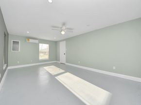 7135 Cayton Street, Houston TX 77061