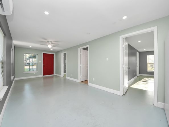 7135 Cayton Street, Houston TX 77061