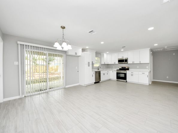 5823 Southgood Street, Houston TX 77033