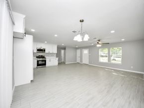 5823 Southgood Street, Houston TX 77033