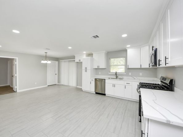 5823 Southgood Street, Houston TX 77033