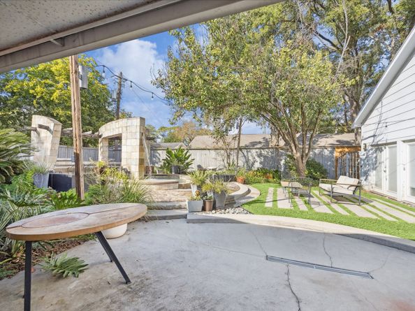 10102 Knoboak Drive, Houston TX 77080