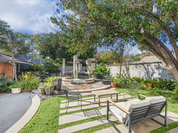 10102 Knoboak Drive, Houston TX 77080