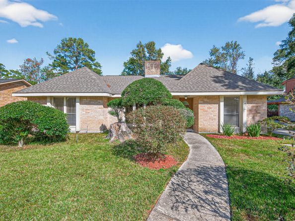 3815 Brook Shadow Drive, Houston TX 77345