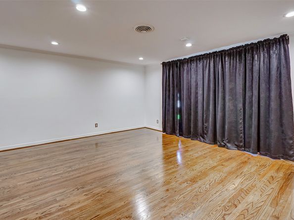 1202 Shadeland Drive, Houston TX 77043