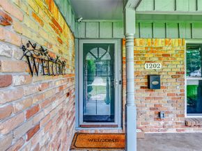 1202 Shadeland Drive, Houston TX 77043