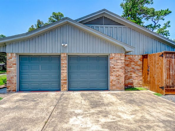 1202 Shadeland Drive, Houston TX 77043