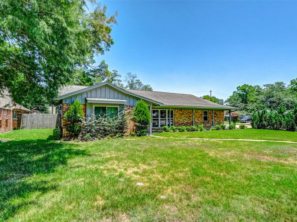 1202 Shadeland Drive, Houston TX 77043