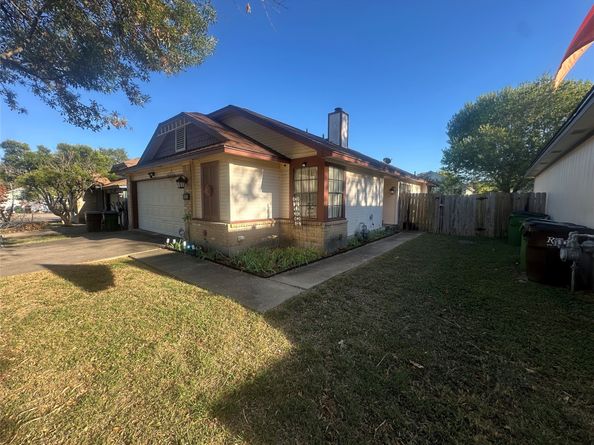 903 Greenbriar Loop, Round Rock TX 78664