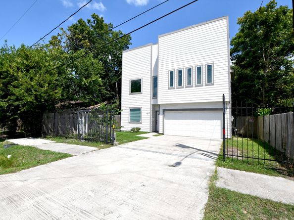 4017 S Shelby Circle, Houston TX 77051