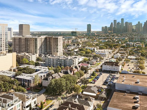 1512 W Clay Street, Houston TX 77019