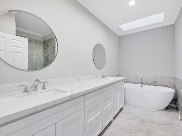 1512 W Clay Street, Houston TX 77019