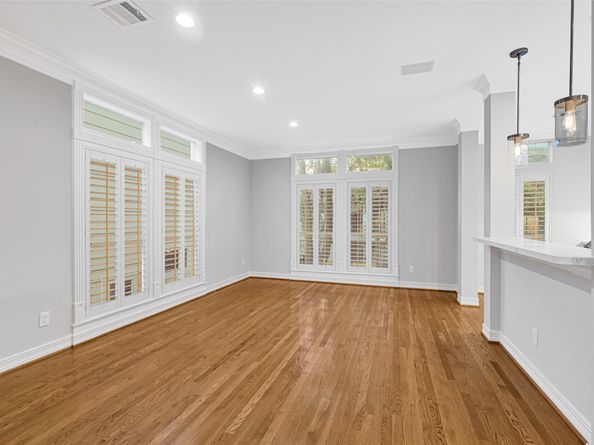 1512 W Clay Street, Houston TX 77019