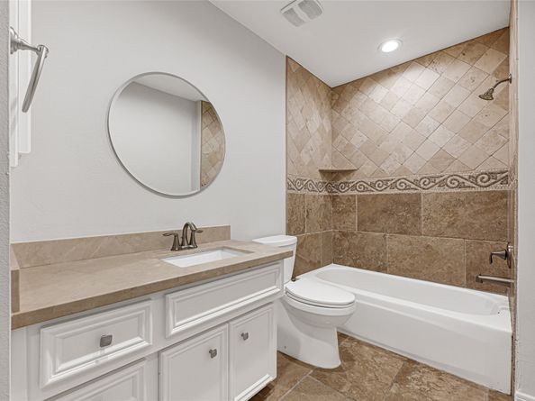 1512 W Clay Street, Houston TX 77019