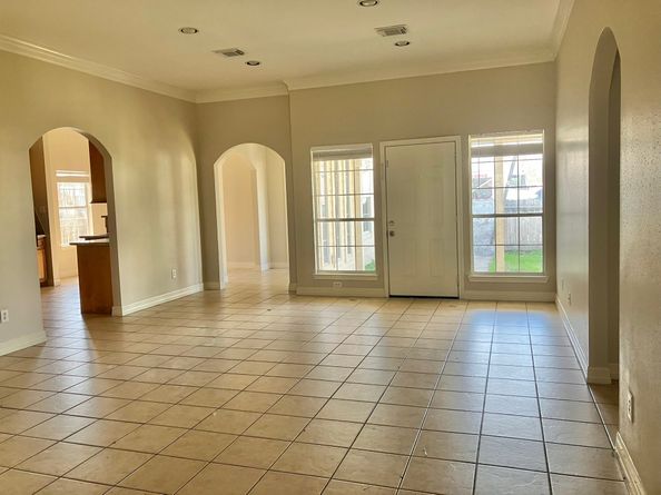 6309 E Houston Road, Houston TX 77028