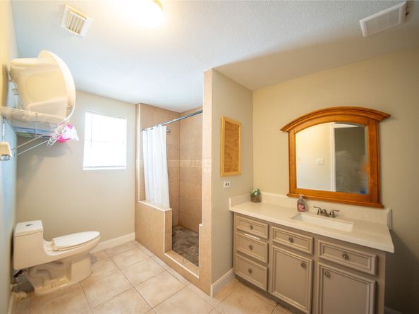 6309 E Houston Road, Houston TX 77028