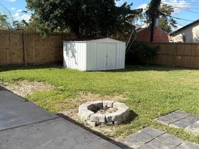 834 Grand Oaks Drive, Houston TX 77015