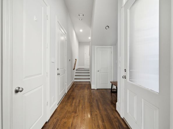 1360 W 25th Street, Houston TX 77008