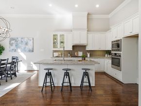 1360 W 25th Street, Houston TX 77008