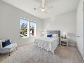 1360 W 25th Street, Houston TX 77008