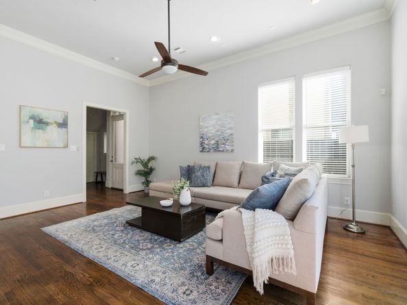 1360 W 25th Street, Houston TX 77008