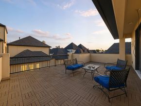 1360 W 25th Street, Houston TX 77008