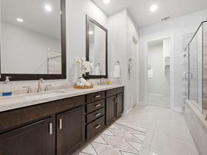 1360 W 25th Street, Houston TX 77008