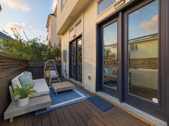 1360 W 25th Street, Houston TX 77008