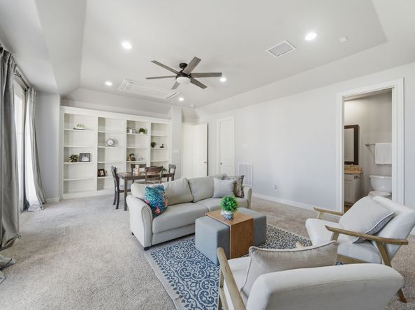 1360 W 25th Street, Houston TX 77008