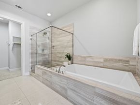 1360 W 25th Street, Houston TX 77008