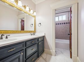 516 Arlington Street, Houston TX 77007