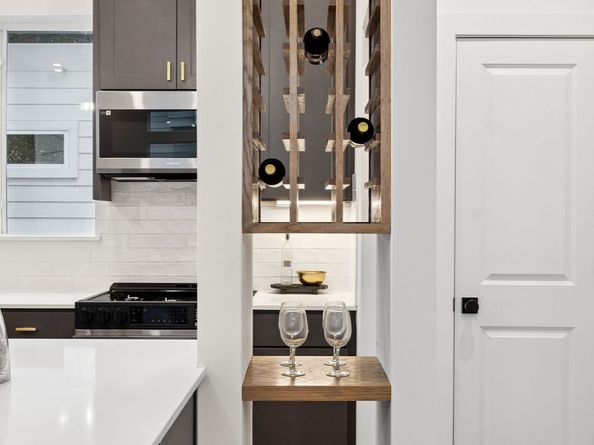 2121B Hoskins Drive, Houston TX 77080