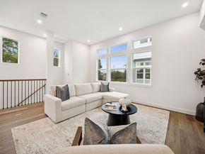 2121B Hoskins Drive, Houston TX 77080