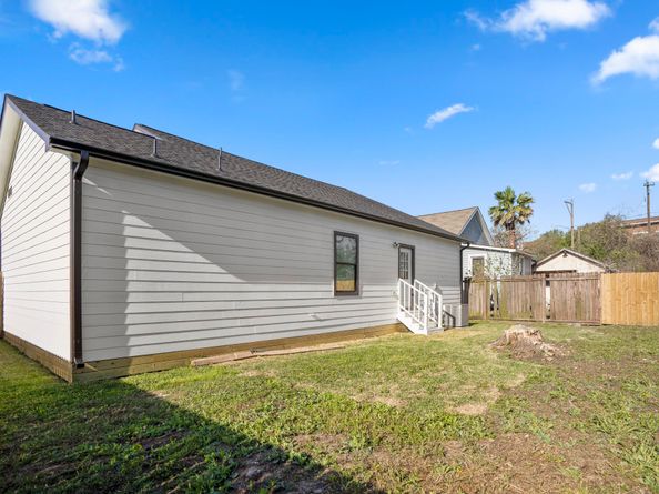 4111 Engelke Street, Houston TX 77003