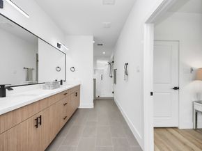 9026 Scott Street, Houston TX 77051