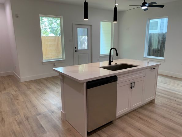 9026 Scott Street, Houston TX 77051