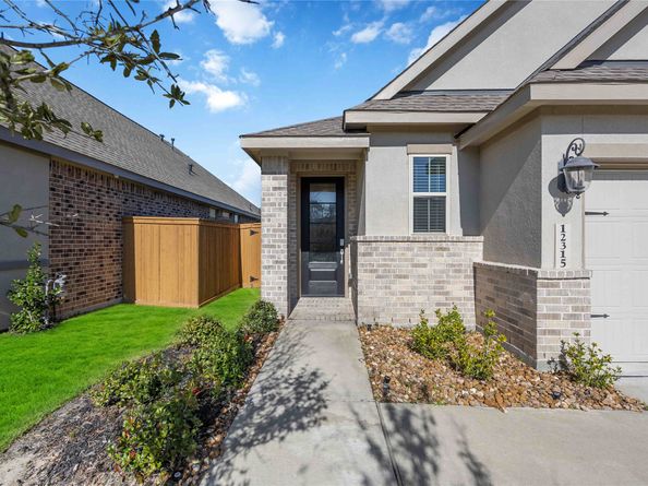 12315 Sterling Oak Drive, Houston TX 77044